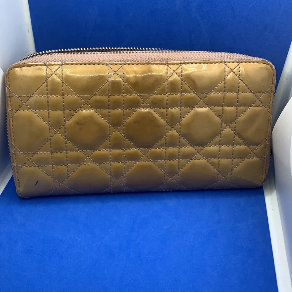 Christian Dior‎ patent leather quilted wallet